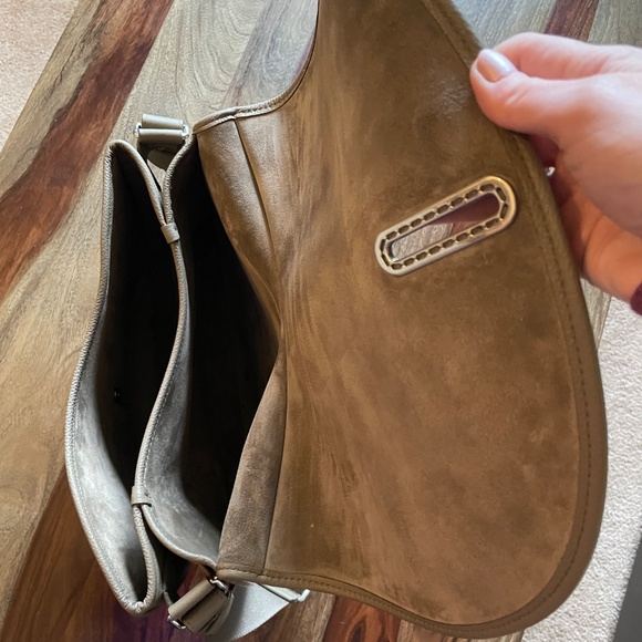 Burberry Large Rocking Horse Satchel - Picture 4 of 6